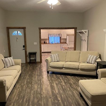 Modern Farmhouse 3 Bed, 2 Bath Apartment, Sleeps 7, Lots Of Space, Steps To Downtown, Honeywell & Eagles Theater Wabash Eksteriør billede